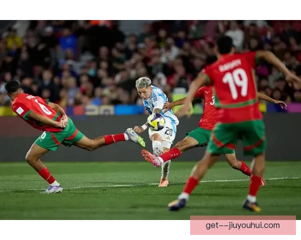 波士顿世界杯期间举办足球主题路跑活动迎接全球球迷热情参与