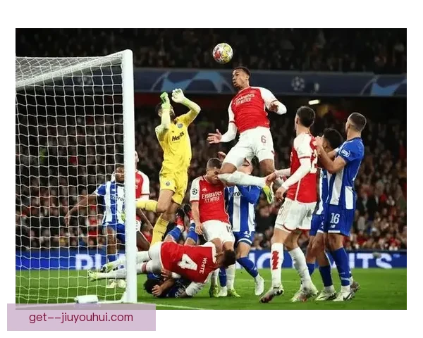 萨尔法甲主场边路突破展现精准视野 助攻助力球队制胜